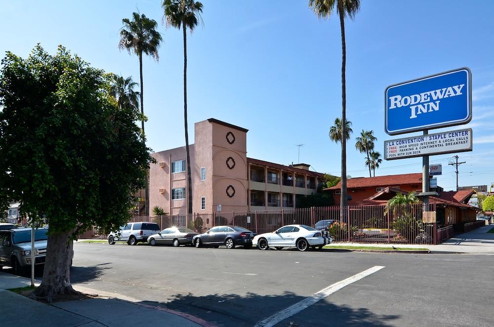 Rodeway Convention Center Inn 2*