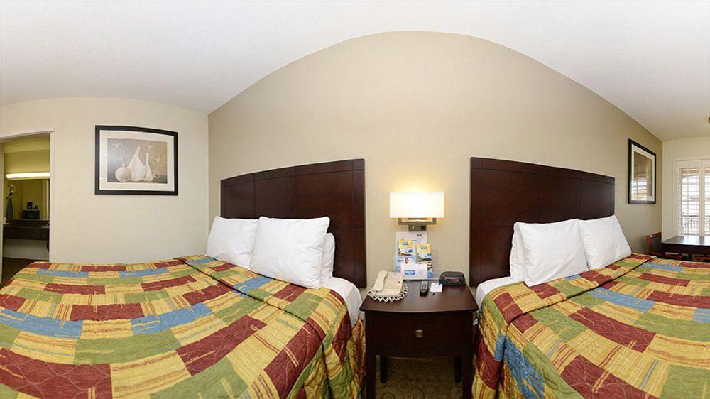 Inn Rodeway Convention Center